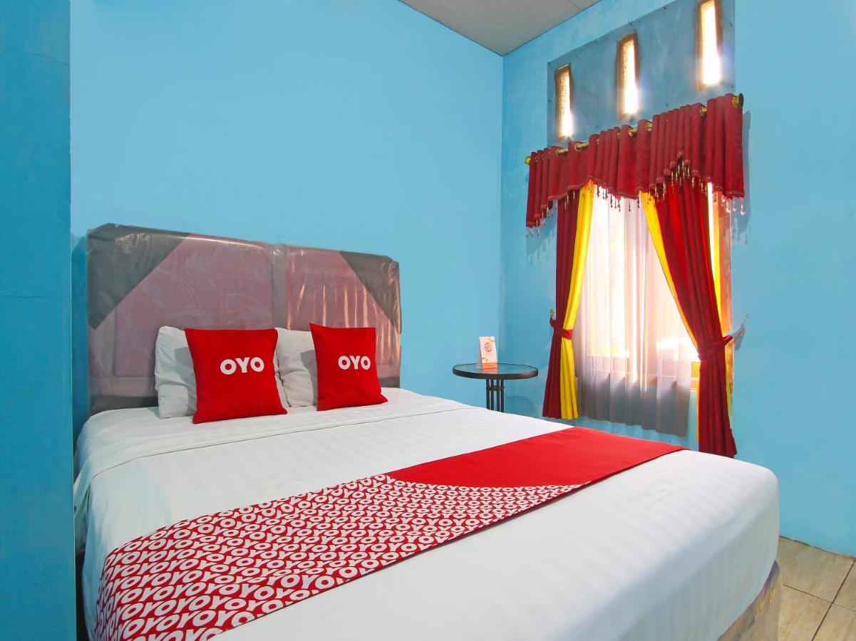 Oyo 91476 Srikaya Hotel 3 เปอกาโลงัน ภายนอก รูปภาพ