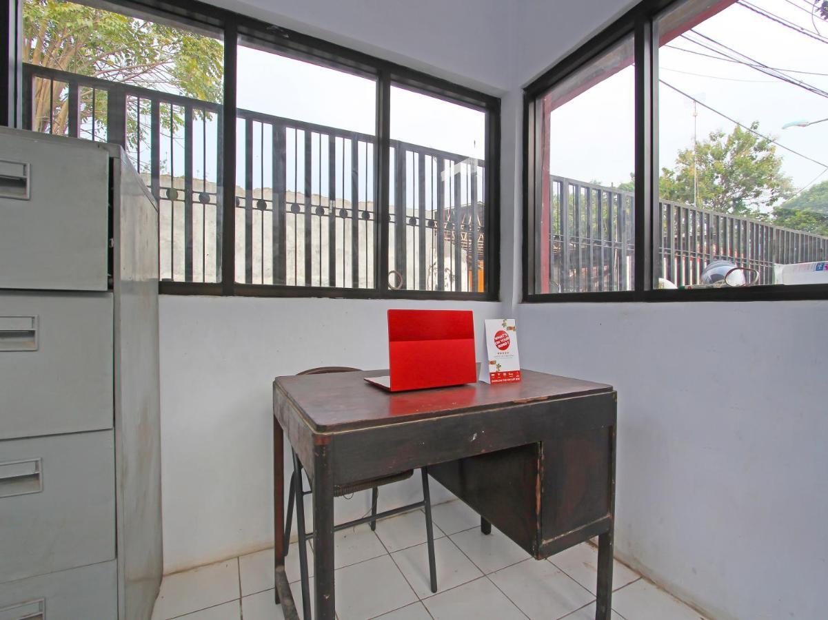 Oyo 91476 Srikaya Hotel 3 เปอกาโลงัน ภายนอก รูปภาพ