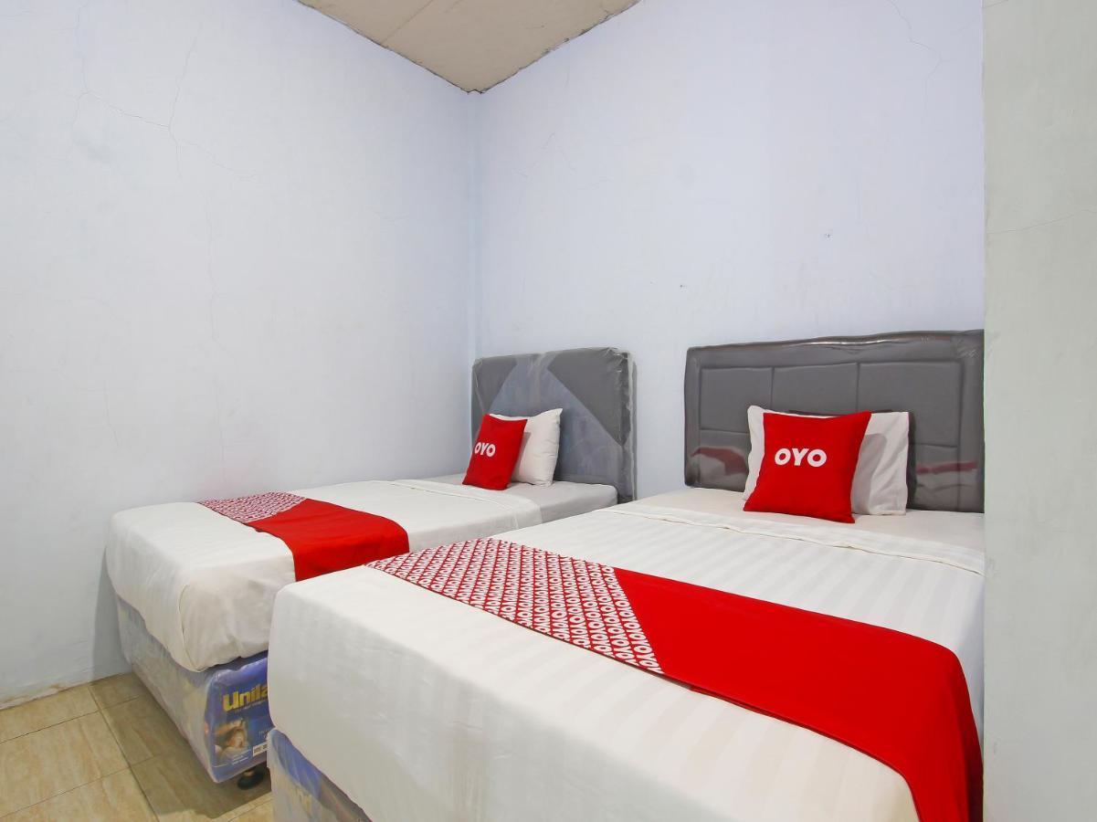Oyo 91476 Srikaya Hotel 3 เปอกาโลงัน ภายนอก รูปภาพ