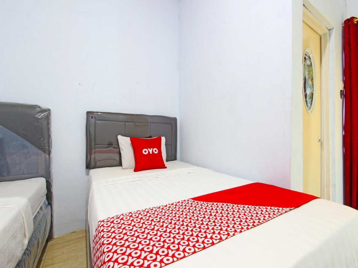 Oyo 91476 Srikaya Hotel 3 เปอกาโลงัน ภายนอก รูปภาพ
